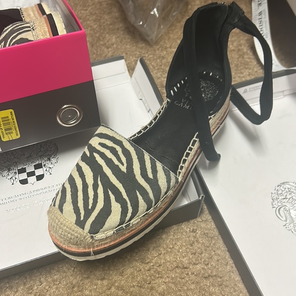 Like new - Picture 2 of 2